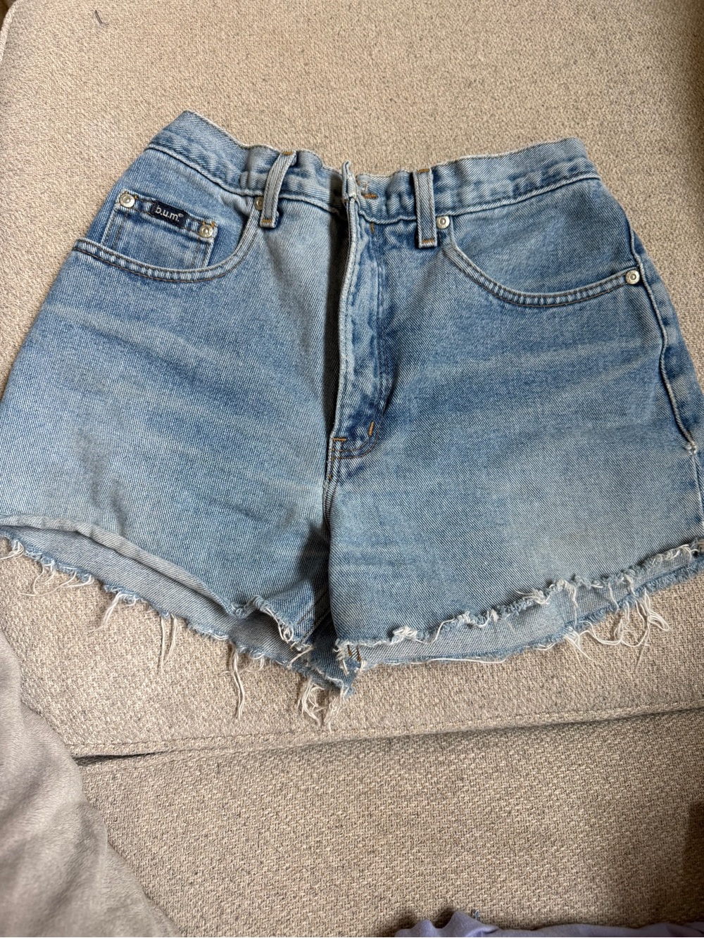 High-Rise Frayed Hem Denim Shorts - Light Blue